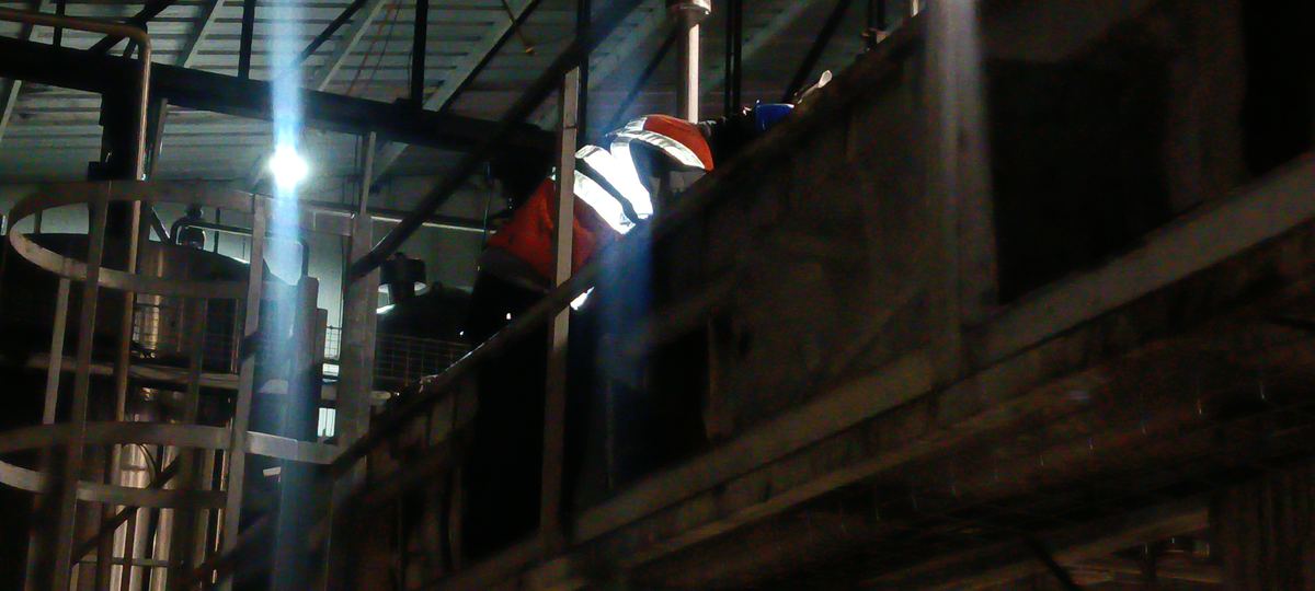 Trabajo de soldadura en terreno — caso 15