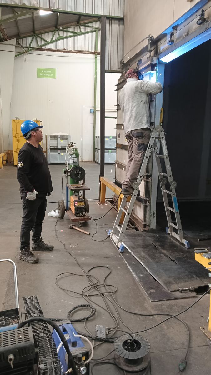Trabajo de soldadura en terreno — caso 55